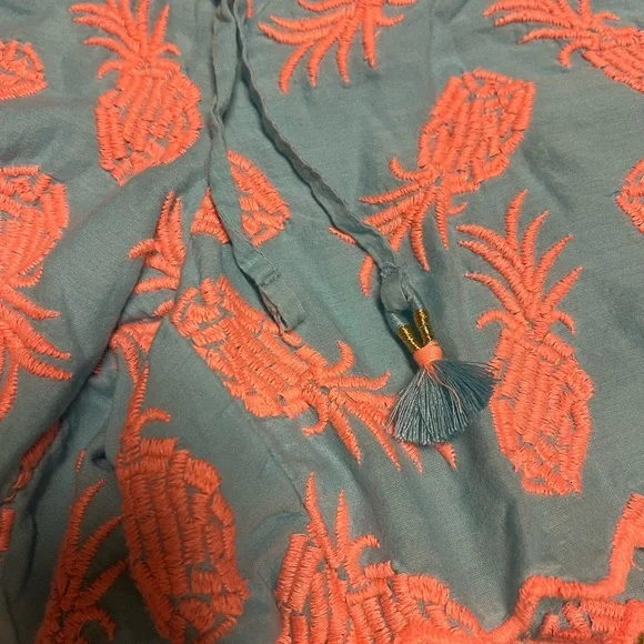 Lilly Pulitzer Baybreeze Embroidered Pineapple Shorts - Picture 4 of 6